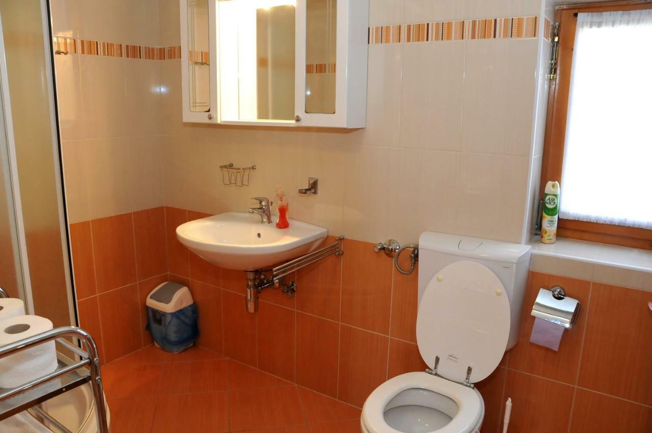 Apartment Toic