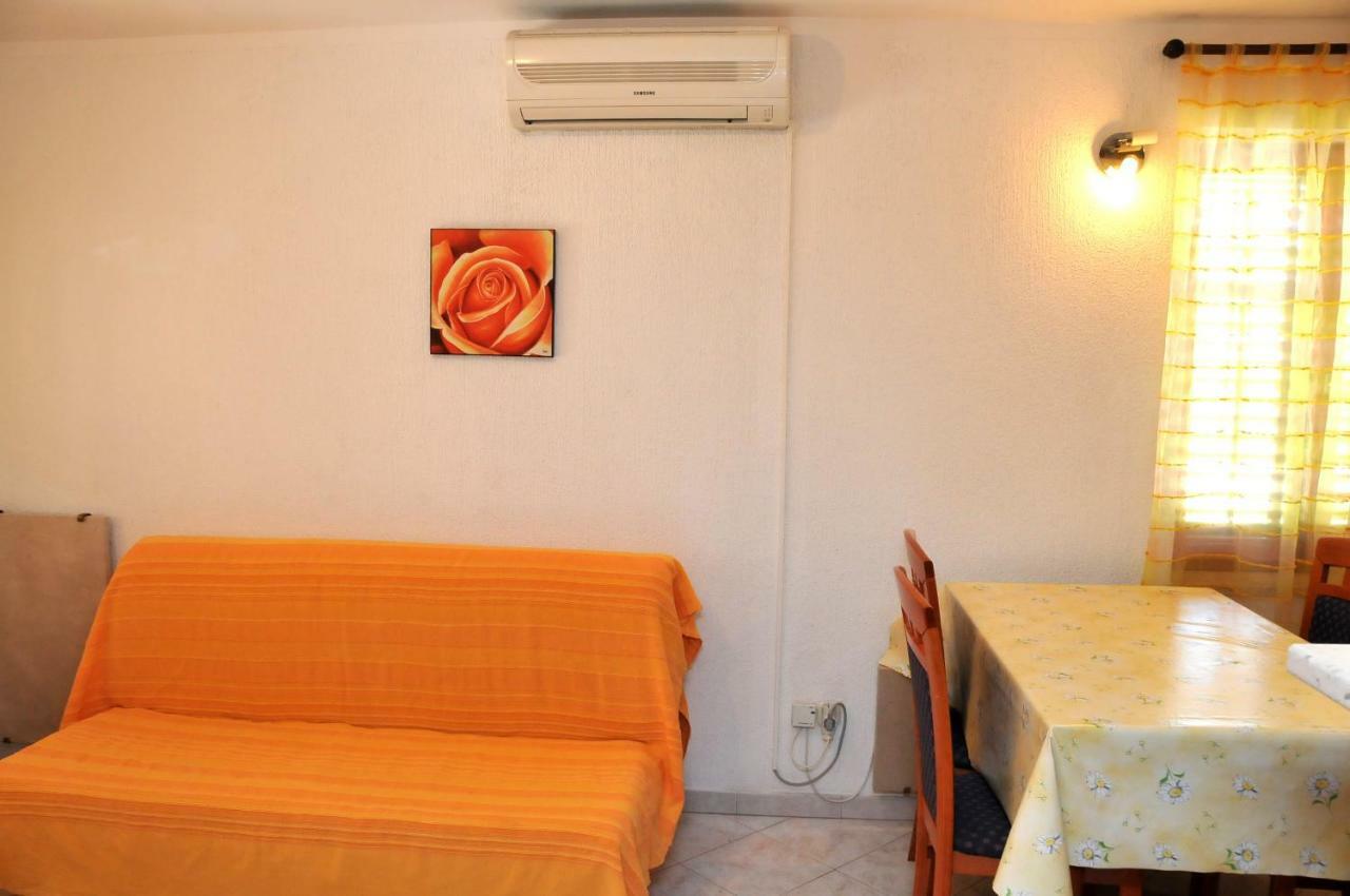 Toic Apartment Cres